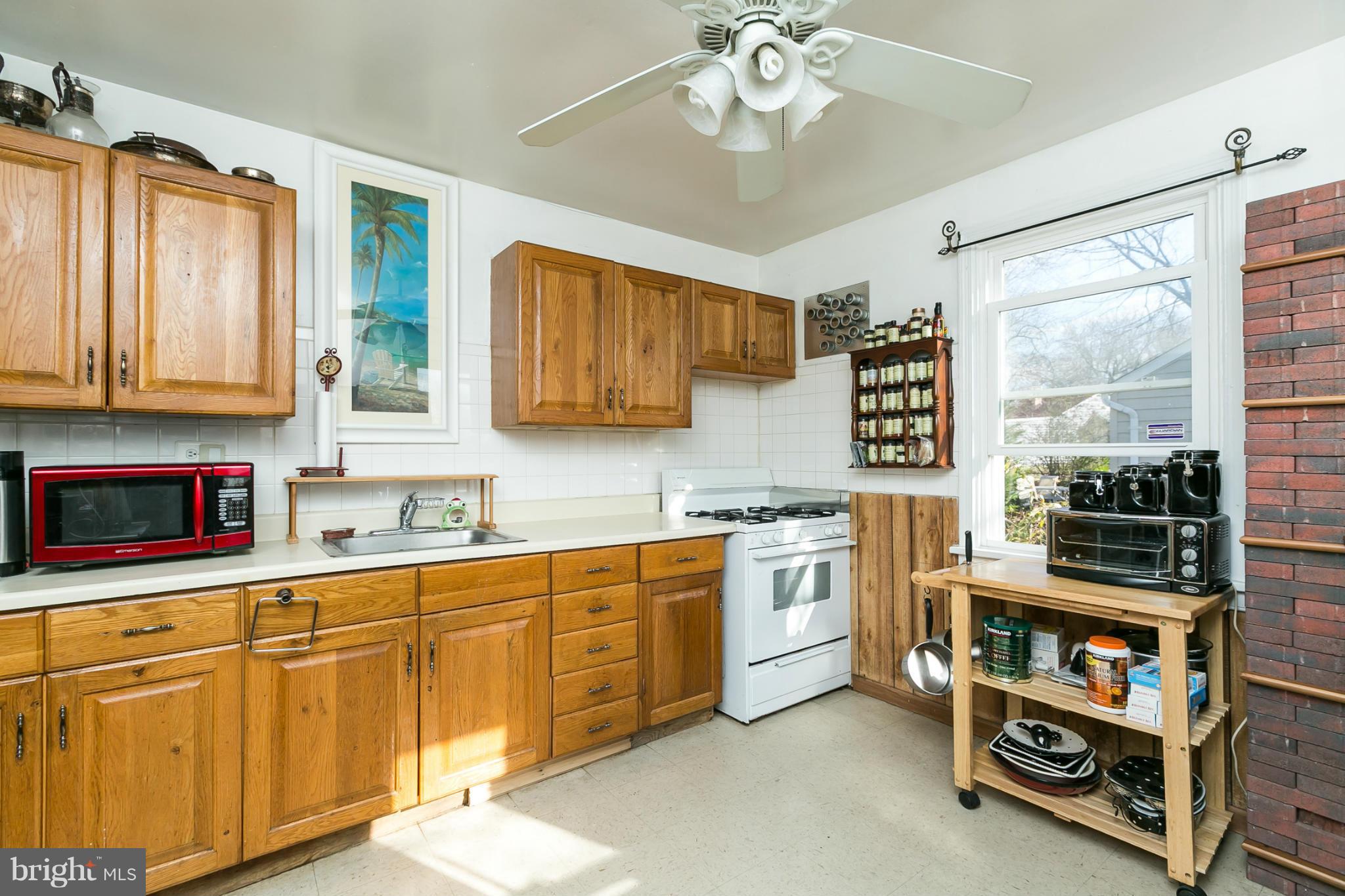 2805 Sheraton Street Silver Spring, MD 20906 - Photo 7 of 24 Kitchen