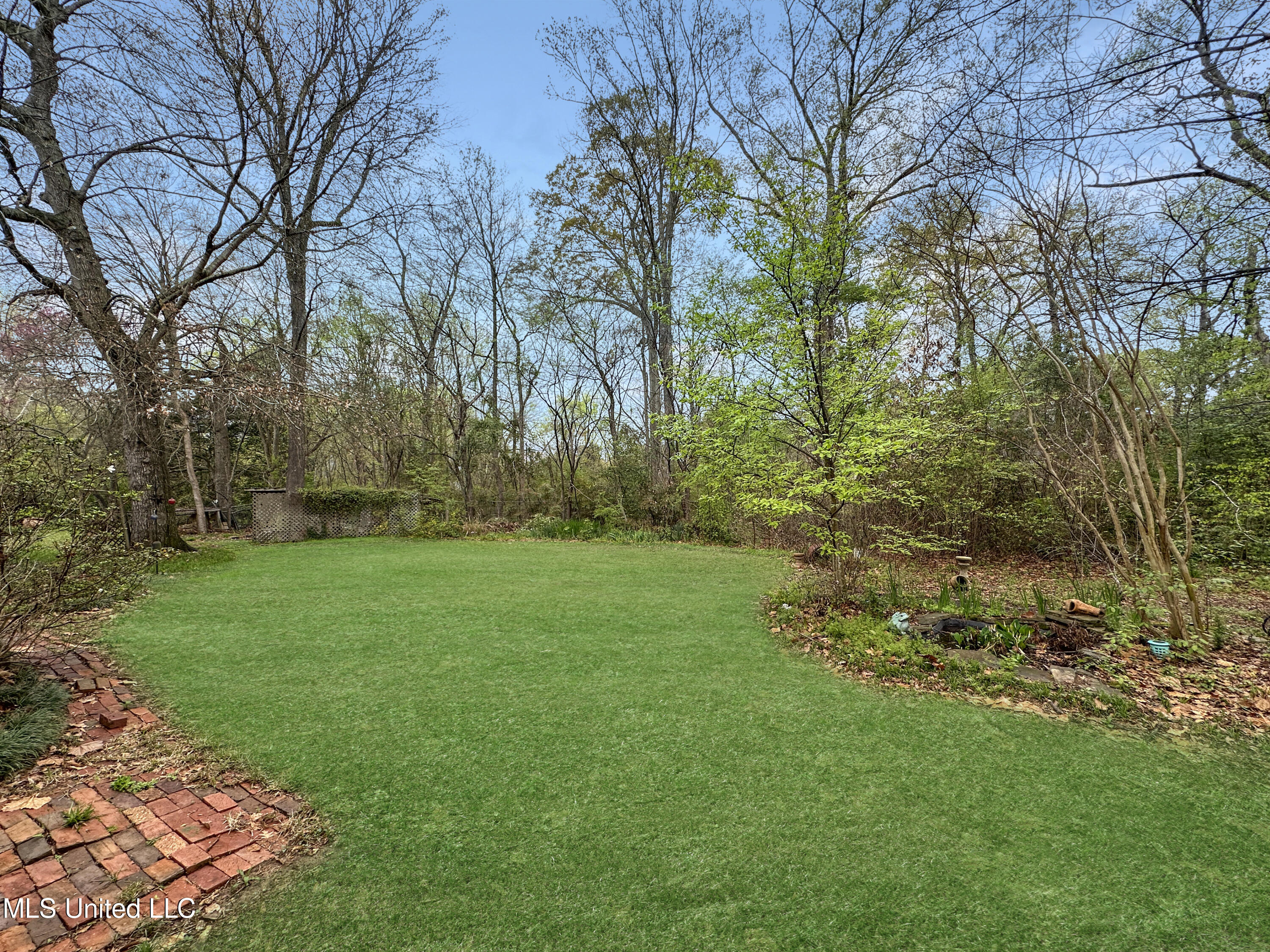800 Colonial Circle Jackson, MS 39211 - Photo 43 of 45 17f4ec97cbebddbb39967358174173cdc2ef1235