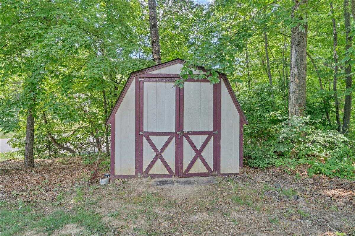 165 Fox Fire Cloverdale, VA 24077 - Photo 47 of 54 48-MIB07161