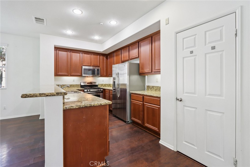 44929 Bellflower Lane Temecula, CA 92592 - Photo 9 of 22