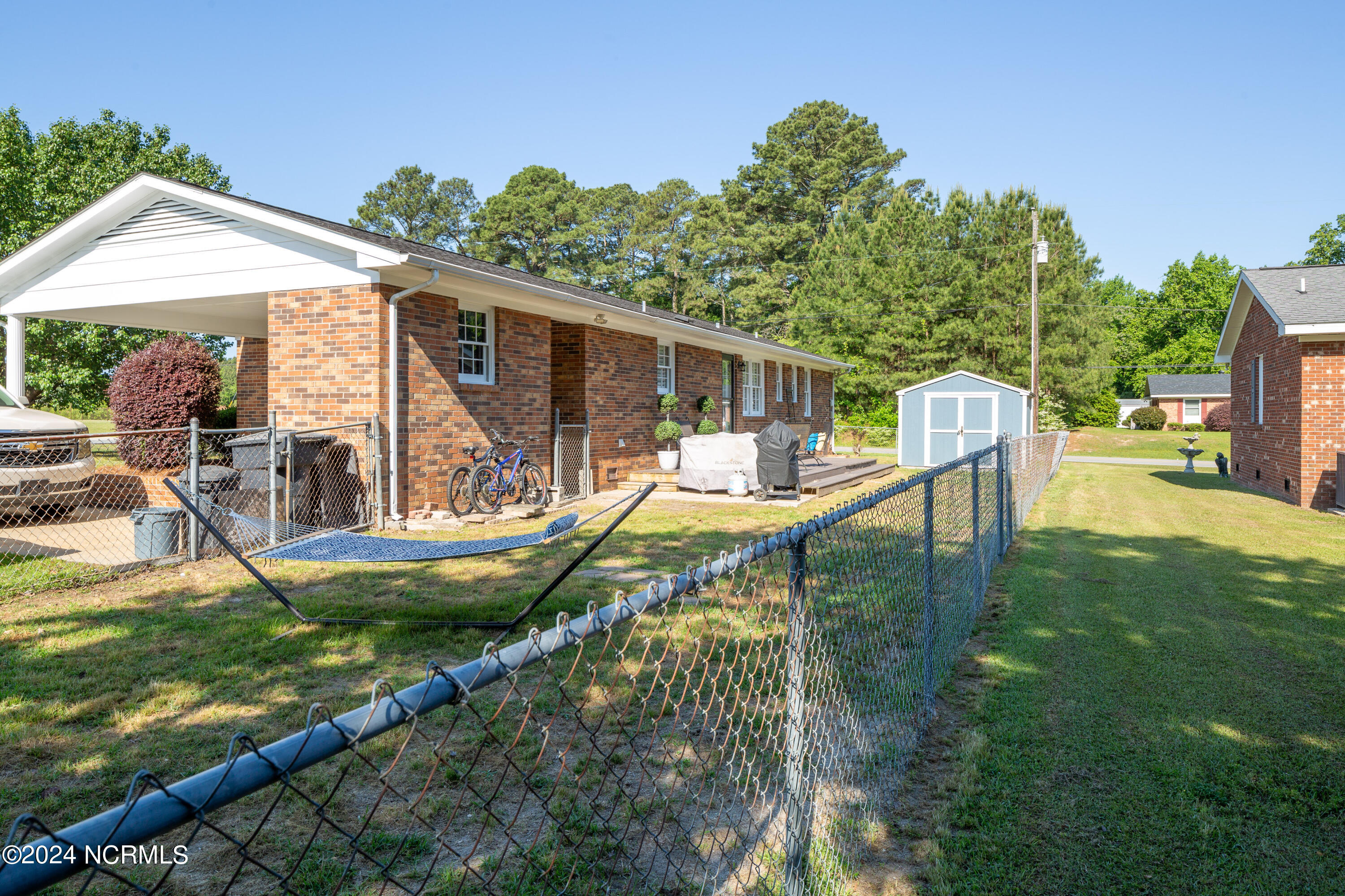 301 Ridgeway Street Clinton, NC 28328 - Photo 30 of 31 301 Ridgeway St30