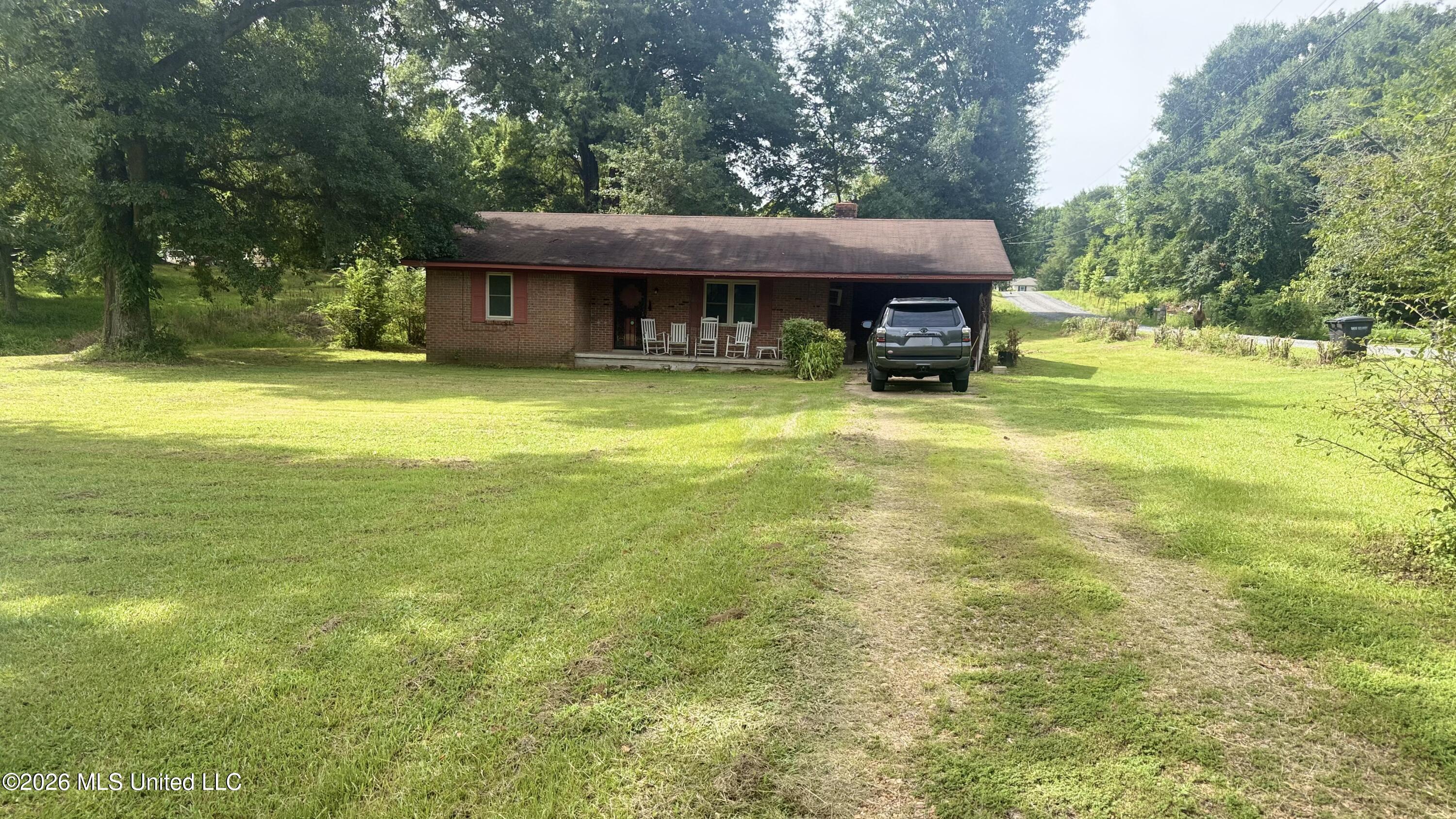 1513 L R L Road Senatobia, MS 38668 - Photo 2 of 10 IMG_4349 2