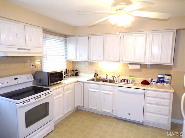 $183,000 | 860 Graham Road, Florissant, MO 63031