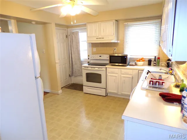 $183,000 | 860 Graham Road, Florissant, MO 63031