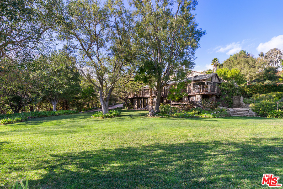 6208 Delaplane Road Malibu, CA 90265 - Photo 2 of 39