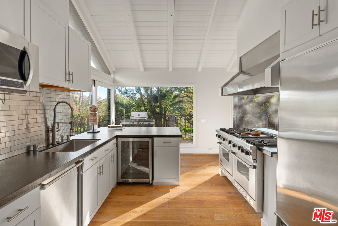 6208 Delaplane Road Malibu, CA 90265 - Photo 13 of 39