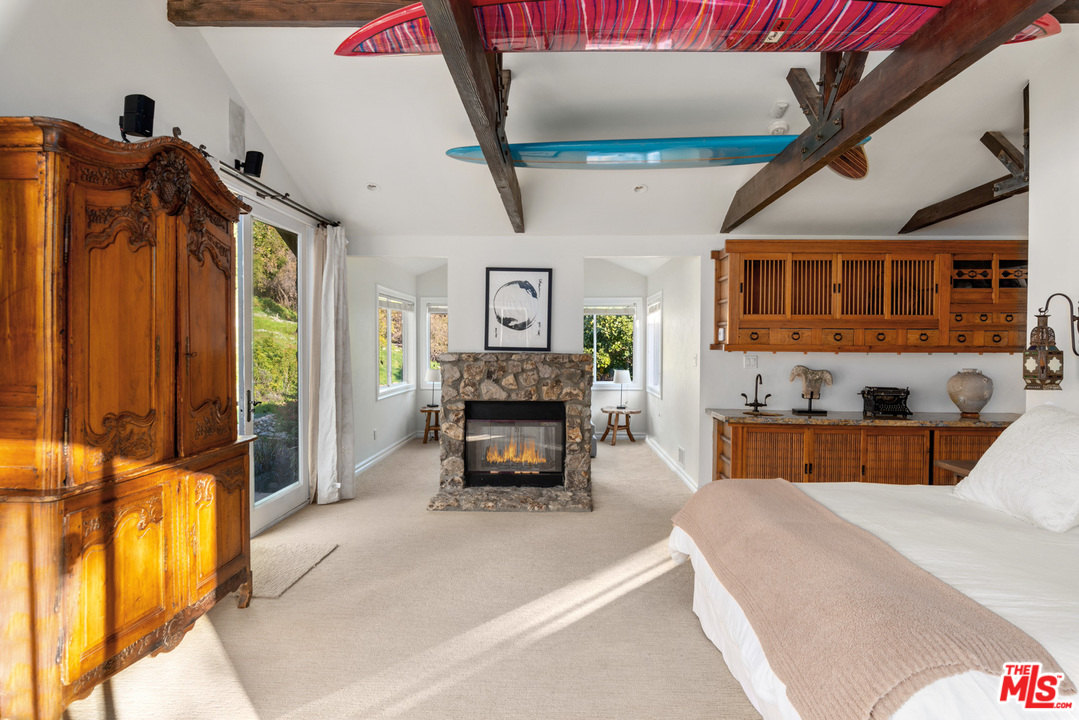 6208 Delaplane Road Malibu, CA 90265 - Photo 17 of 39