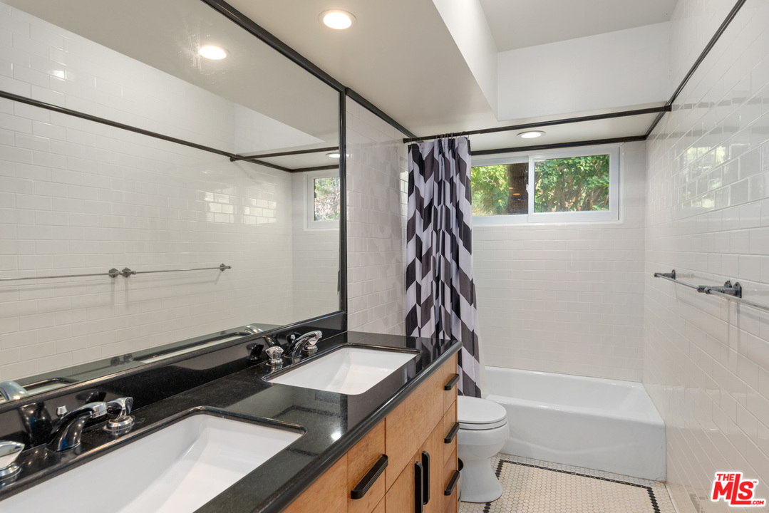 6208 Delaplane Road Malibu, CA 90265 - Photo 23 of 39