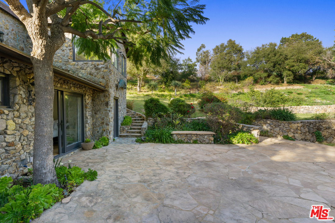 6208 Delaplane Road Malibu, CA 90265 - Photo 25 of 39