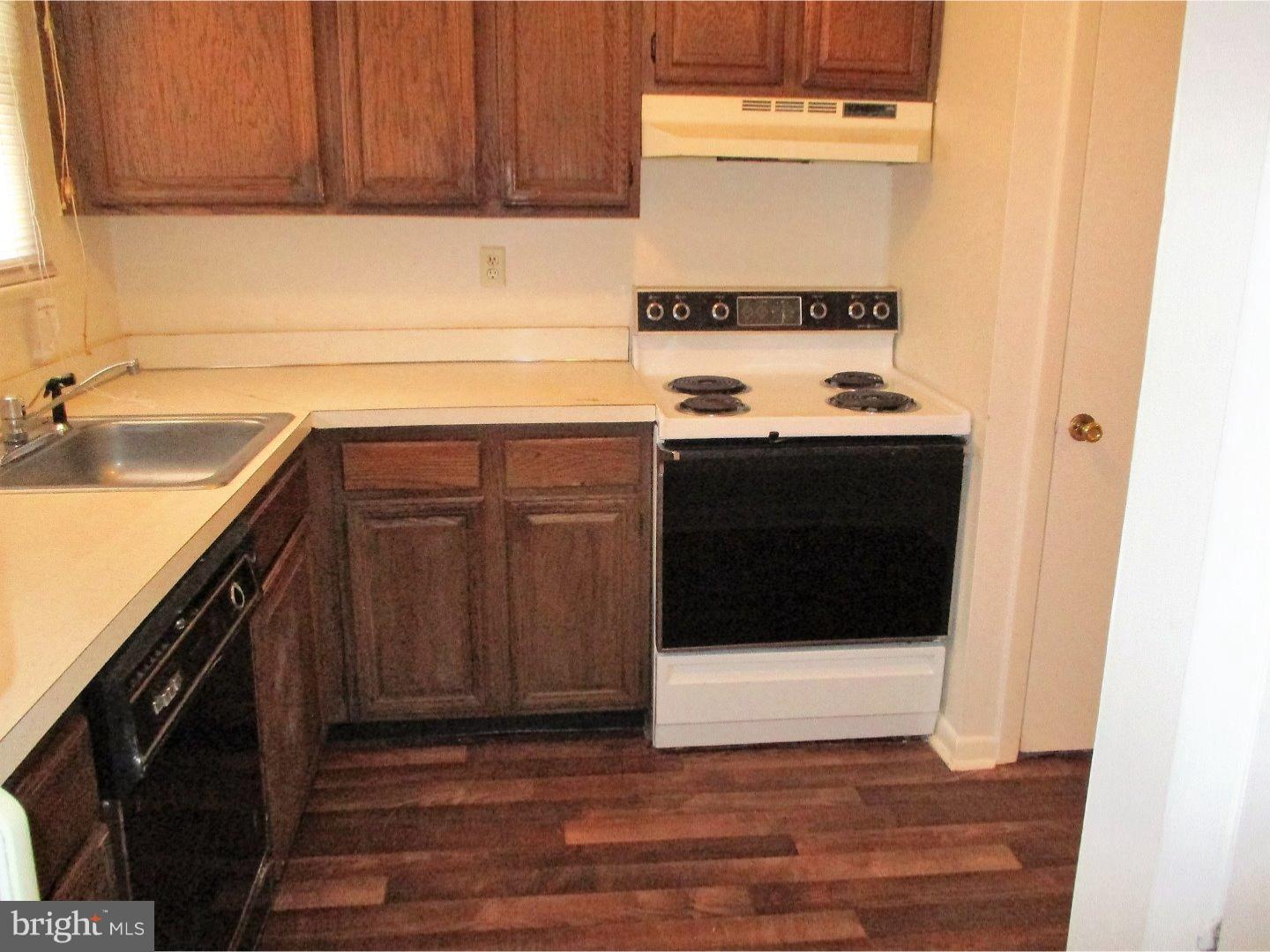 315 South Valley Forge Road, Unit 4 Devon, PA 19333 - Photo 9 of 22 Kitchen