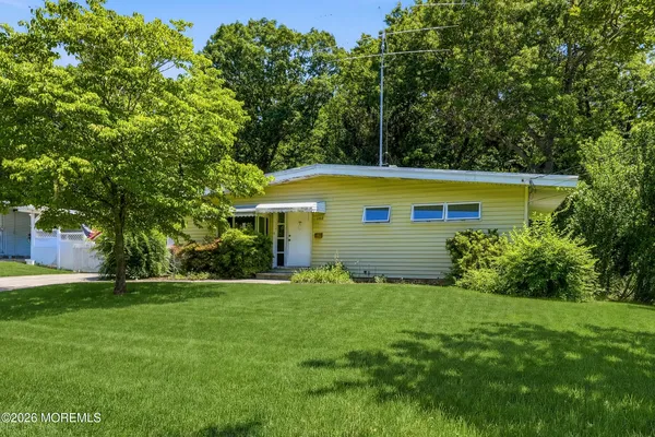 $495,000 | 190 Parkview Terrace North, Middletown, NJ 07738