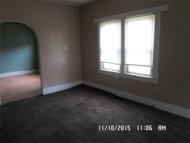 607 Adams Street Rochester, PA 15074 - Photo 2 of 7 Living Room.