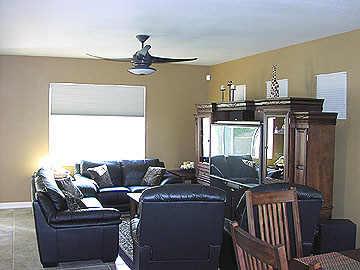 4009 West Carter Road Phoenix, AZ 85041 - Photo 2 of 6 a living room with furniture
