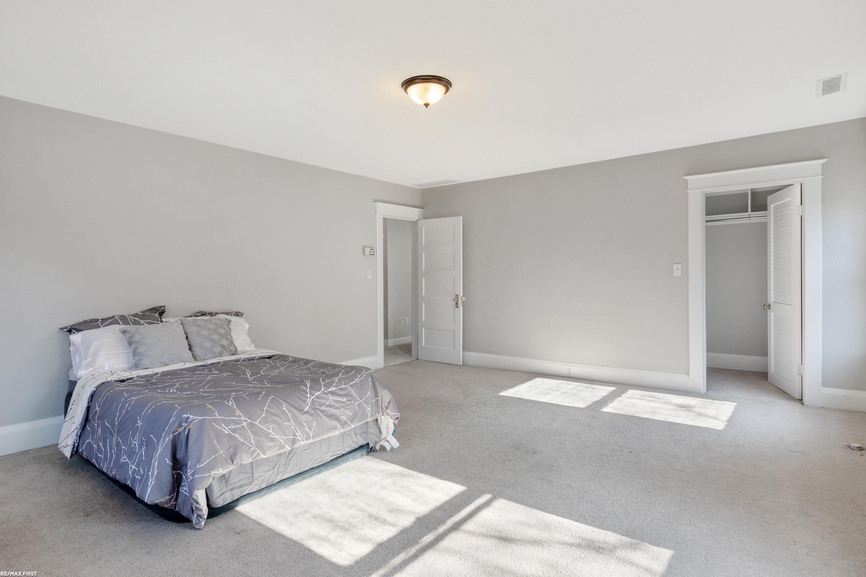 604 West University Drive Rochester, MI 48307 - Photo 17 of 37 50095184-16.JPG