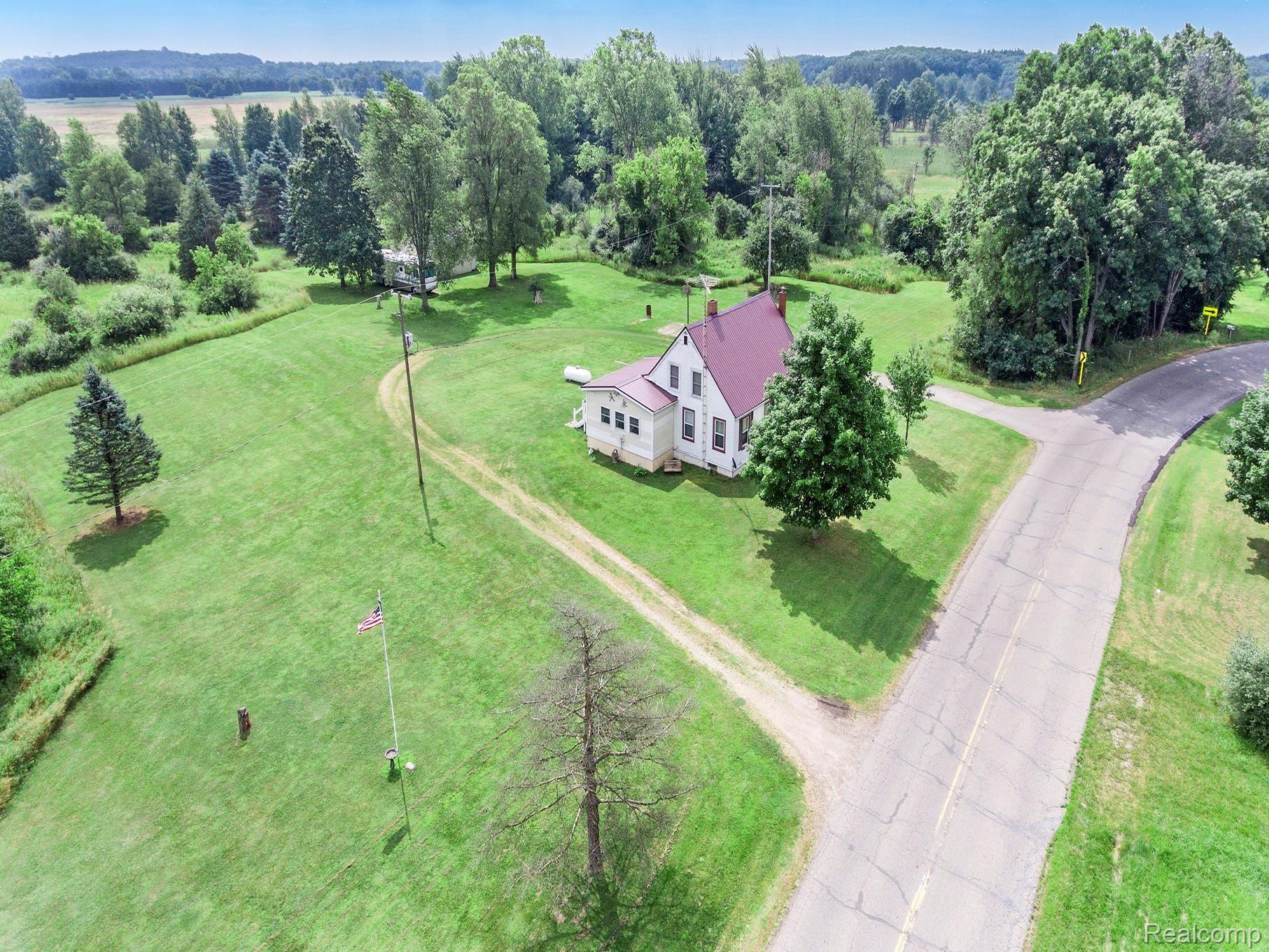 6861 Draper Road Jackson, MI 49201 - Photo 3 of 30 3.jpg