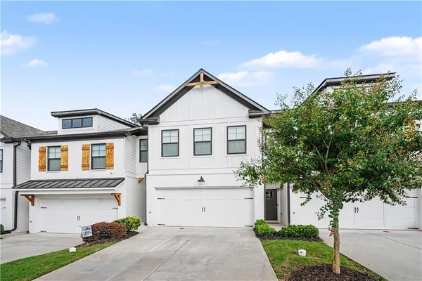 $299,900 | 19 Steelwood Drive, Unit MIDDLE, Winder, GA 30680