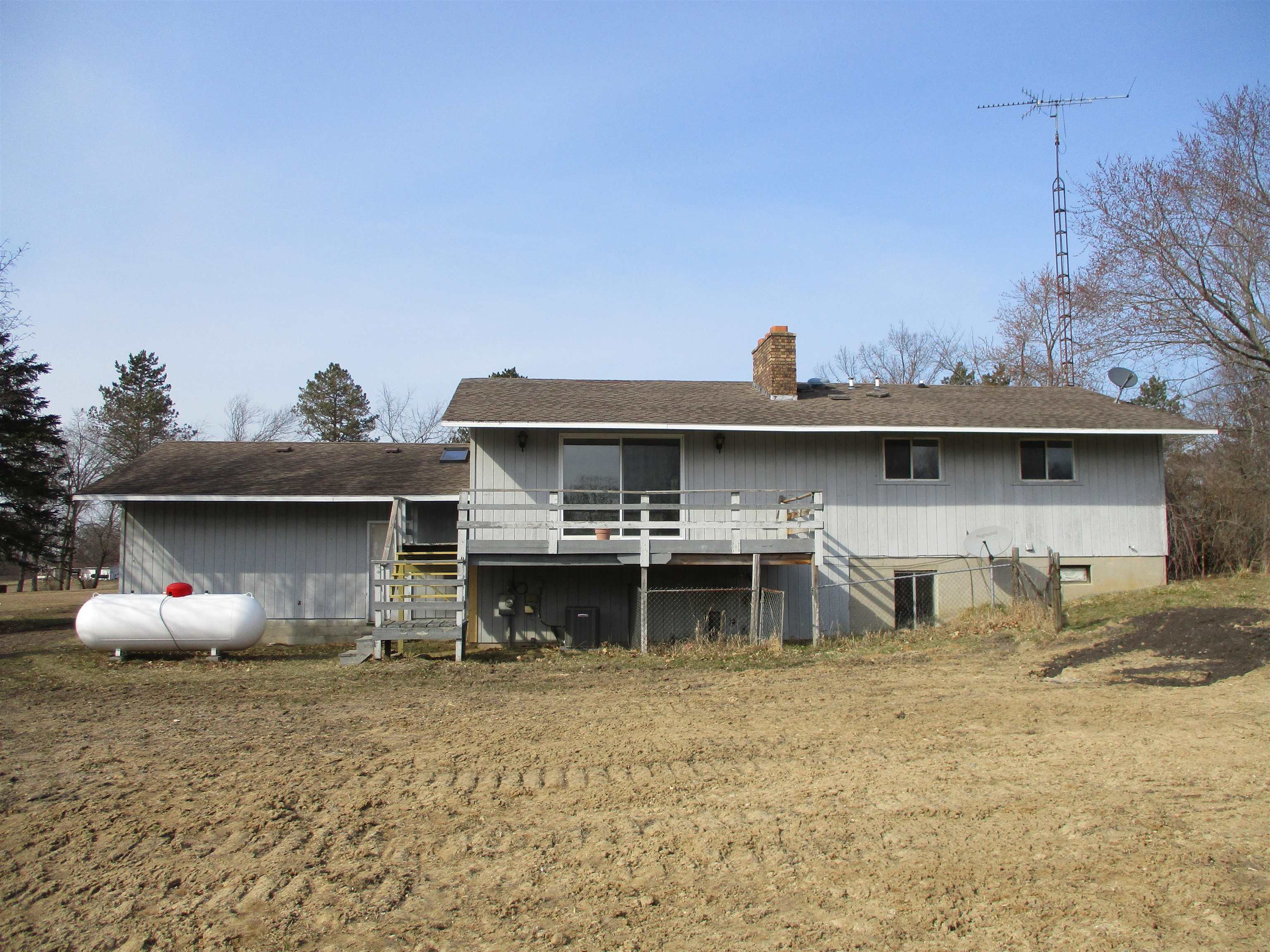3622 Lansing Road Bancroft, MI 48414 - Photo 2 of 33 50134917-f86fb17c-d6ed-4e18-b97f-e4a21e268e4a.JPG