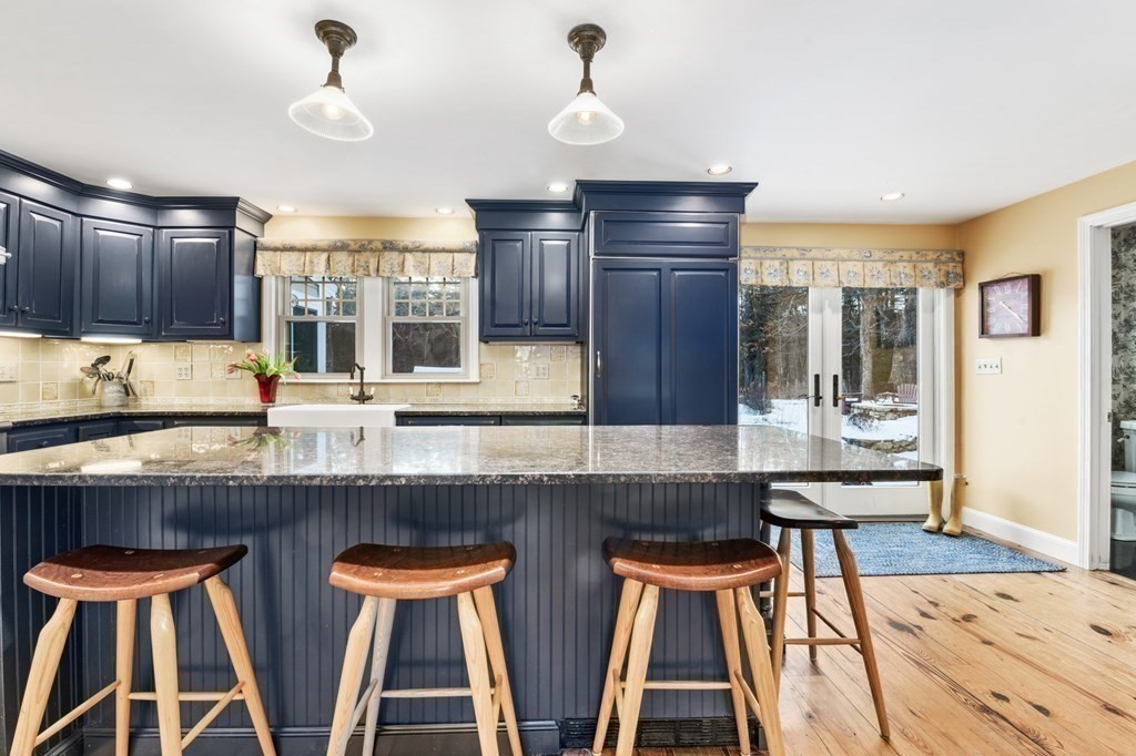 53 Spywood Road Sherborn, MA 01770 - Photo 10 of 39 Gallery Image 10