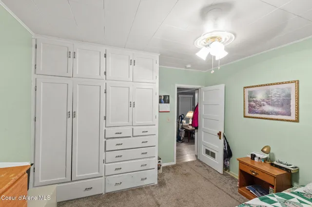 $349,950 | 212 East Lincoln Avenue, Priest River, ID 83856