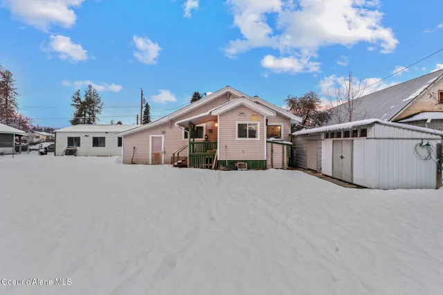$349,950 | 212 East Lincoln Avenue, Priest River, ID 83856