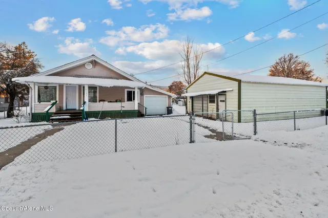 $349,950 | 212 East Lincoln Avenue, Priest River, ID 83856