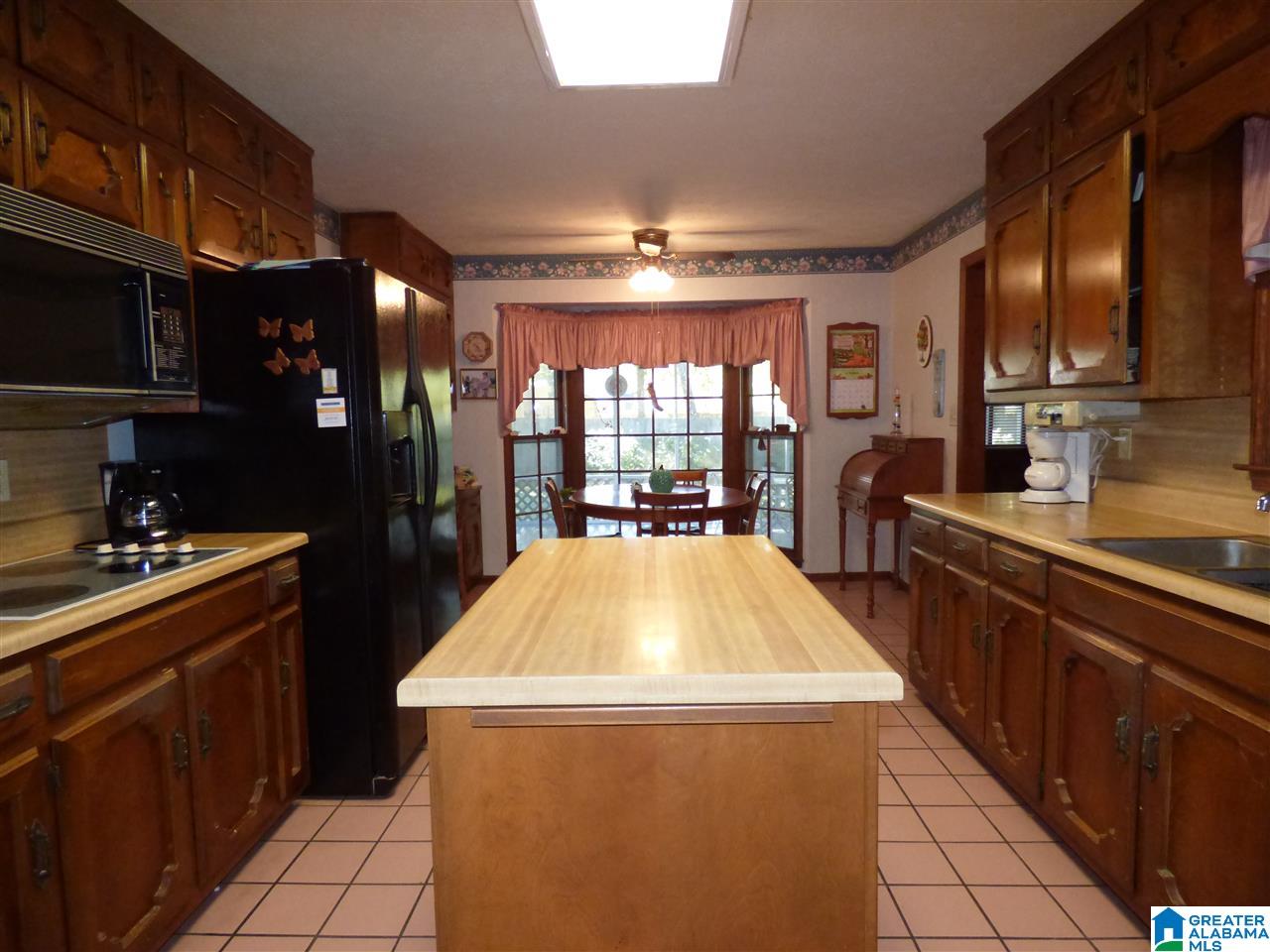 306 Covered Bridge Road Rainbow City, AL 35906 - Photo 2 of 38