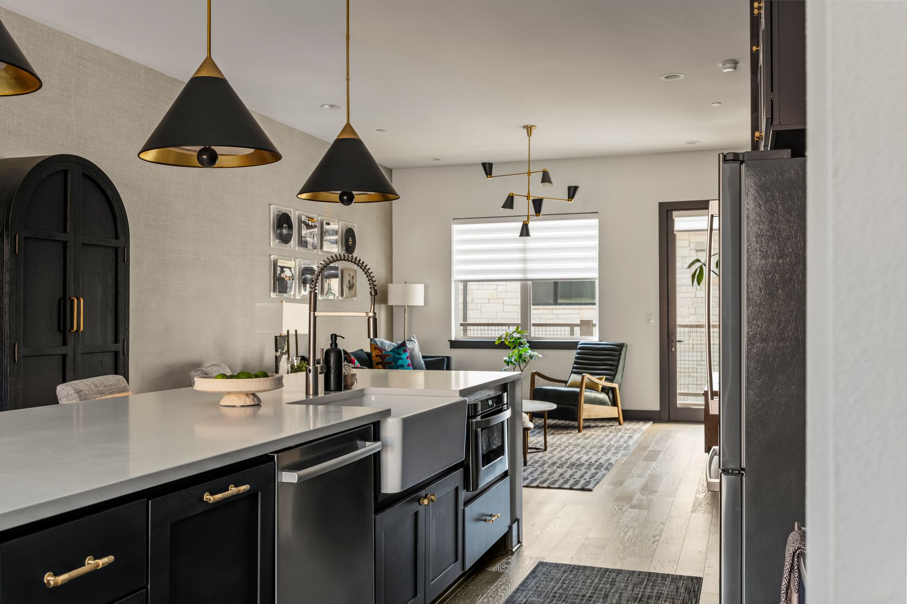 4507 Unity Circle Austin, TX 78731 - Photo 15 of 39 a kitchen with counter top space