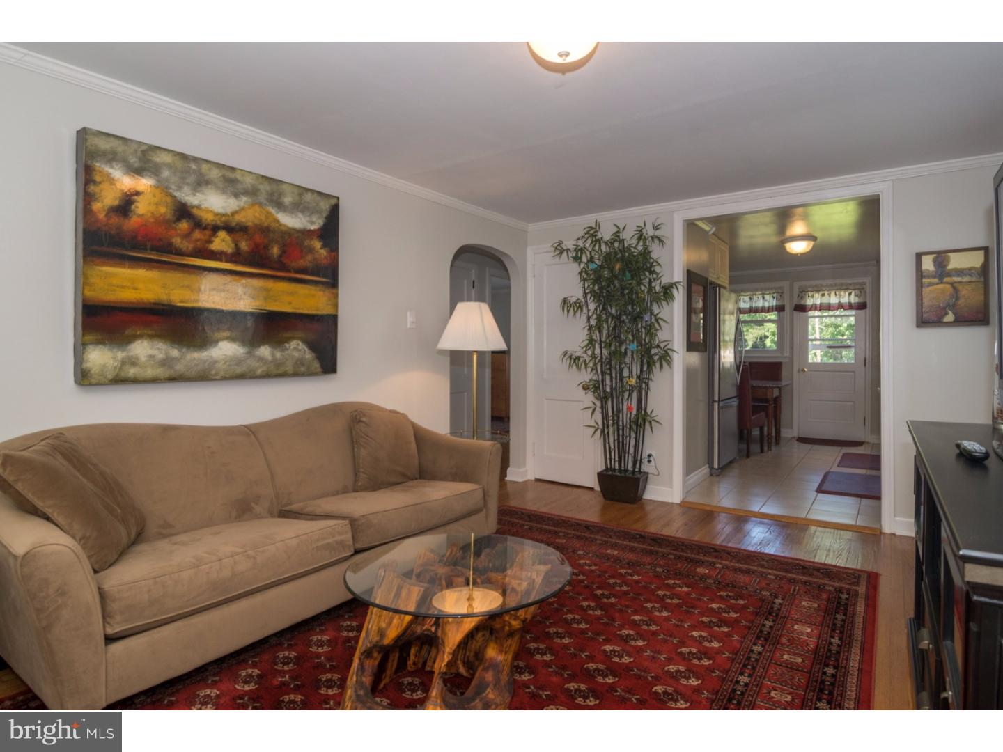839 Juniper Road Hellertown, PA 18055 - Photo 4 of 19 Gallery Image 4