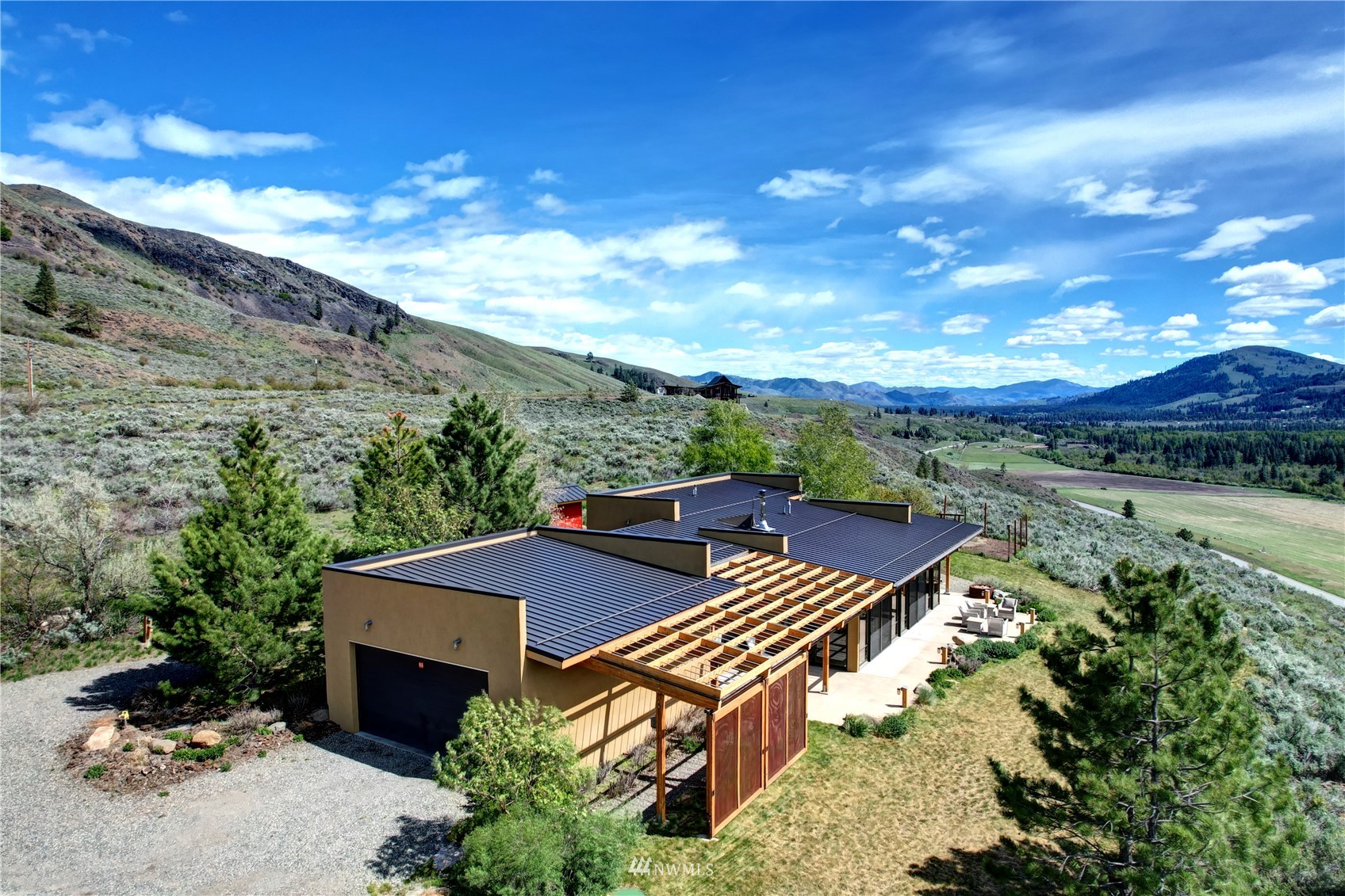 85 Big Valley View Road Winthrop, WA 98862 - Photo 2 of 40 Gallery Image 2