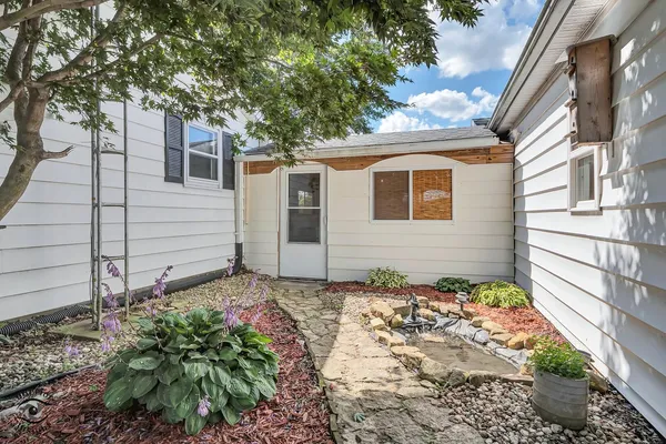 $285,000 | 2434 North 7000 Road West, Bonfield, IL 60913