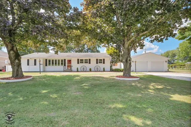 $285,000 | 2434 North 7000 Road West, Bonfield, IL 60913