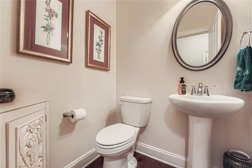 7875 Pierpoint Lane Alpharetta, GA 30005 - Photo 13 of 32