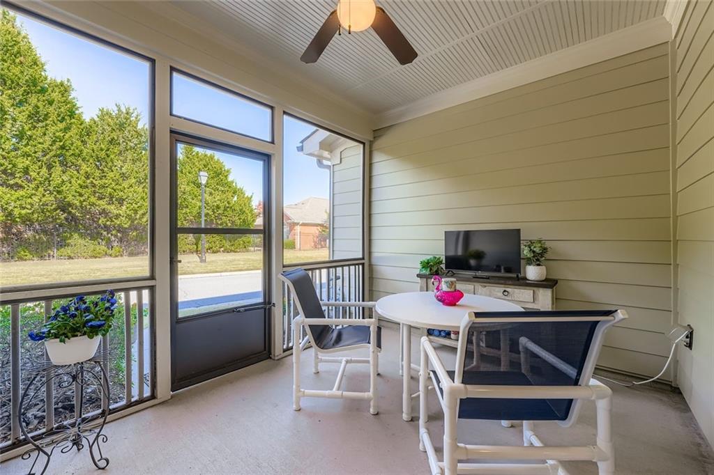 7875 Pierpoint Lane Alpharetta, GA 30005 - Photo 5 of 32