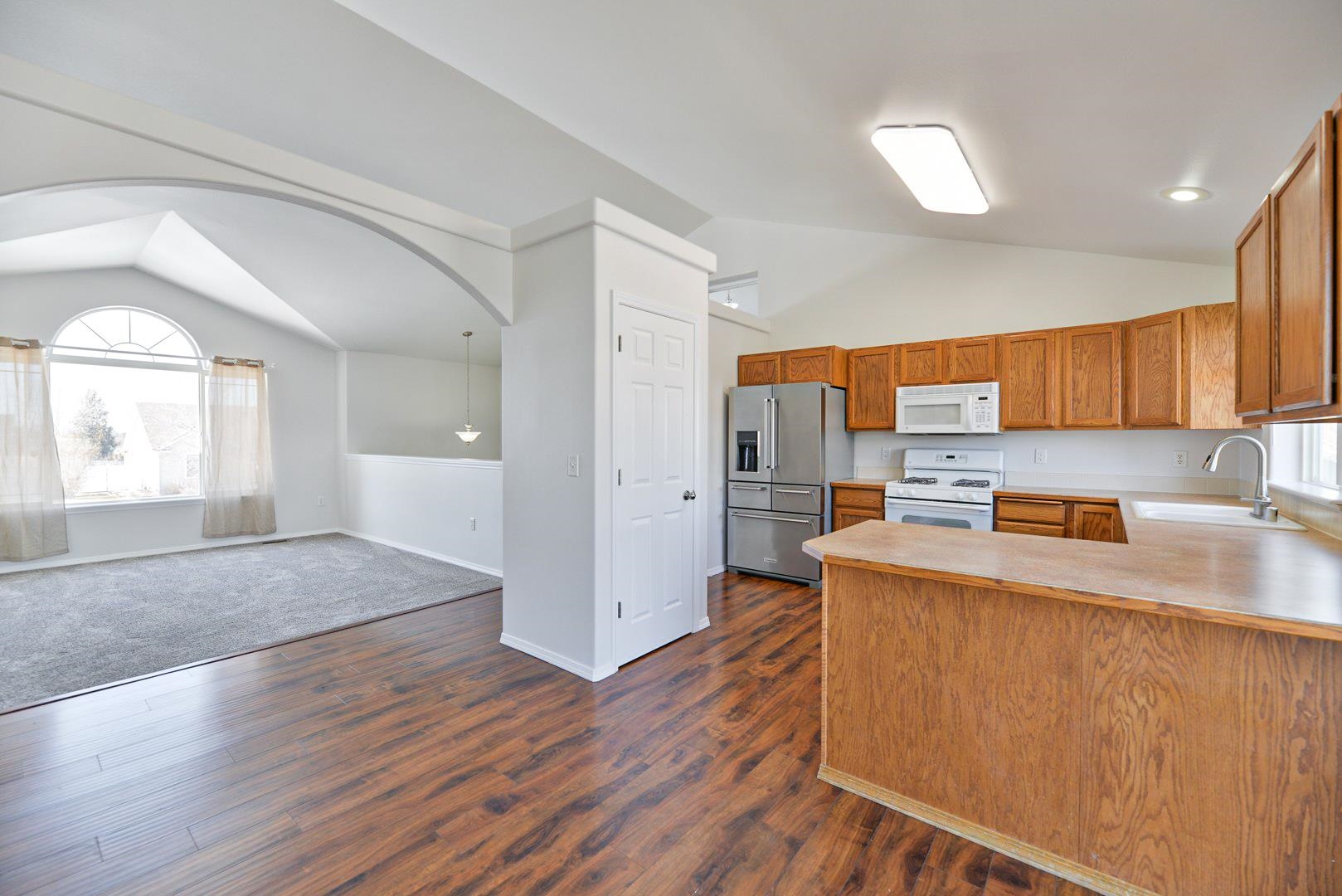 615 South Michigan Road Spokane Valley, WA 99016 - Photo 8 of 38
