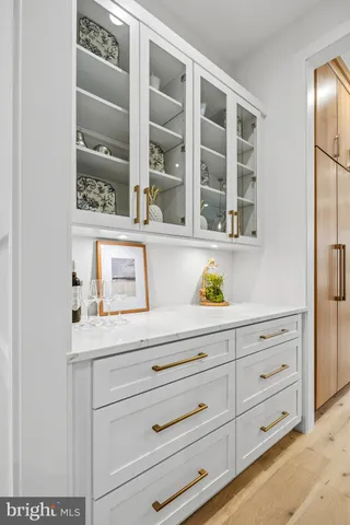 $2,295,000 | 6238 22nd Street North, Arlington, VA 22205