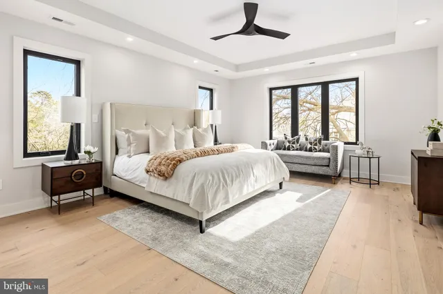 $2,295,000 | 6238 22nd Street North, Arlington, VA 22205