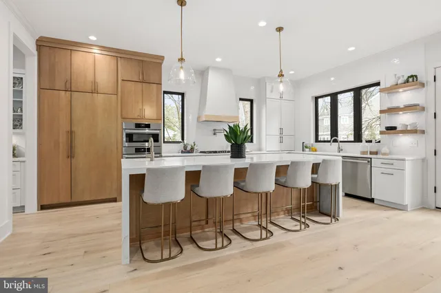 $2,295,000 | 6238 22nd Street North, Arlington, VA 22205