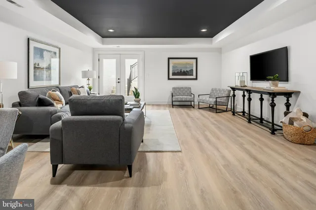 $2,295,000 | 6238 22nd Street North, Arlington, VA 22205