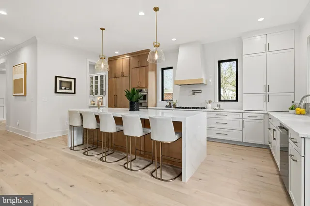 $2,295,000 | 6238 22nd Street North, Arlington, VA 22205