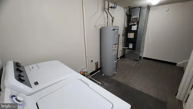 $2,800 | 2028 6th Street South, Arlington, VA 22204