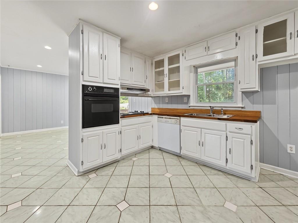 530 Allgood Road Stone Mountain, GA 30083 - Photo 8 of 25 Gallery Image 8