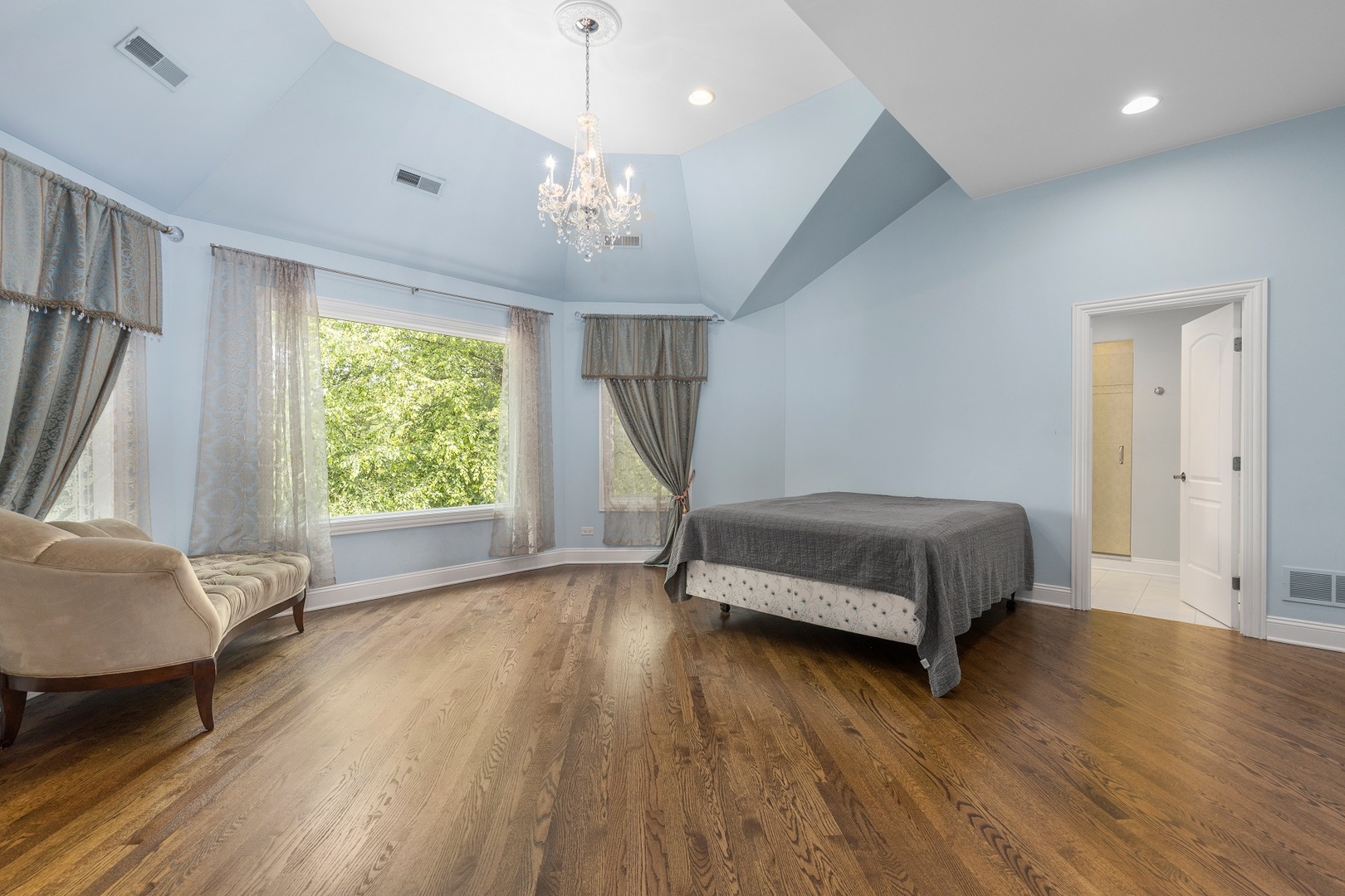 238 Linden Road Northbrook, IL 60062 - Photo 26 of 51 a bedroom with a bed and a window