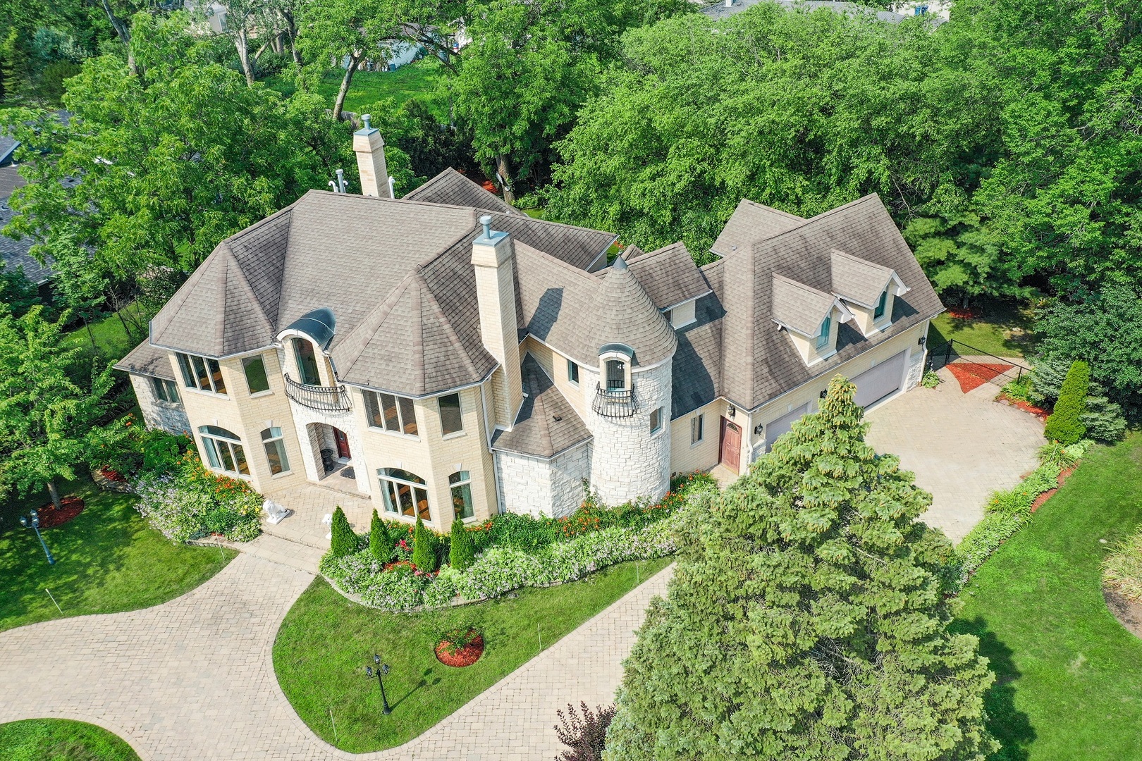 238 Linden Road Northbrook, IL 60062 - Photo 38 of 51 an aerial view of a house