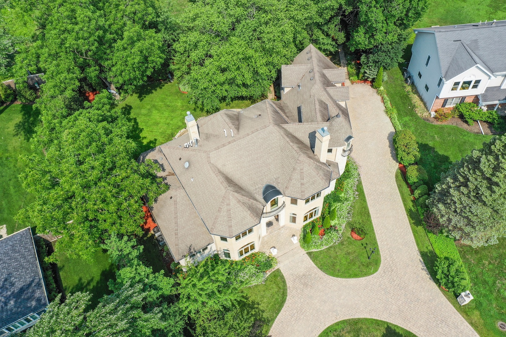 238 Linden Road Northbrook, IL 60062 - Photo 39 of 51 an aerial view of a house with garden space and street view