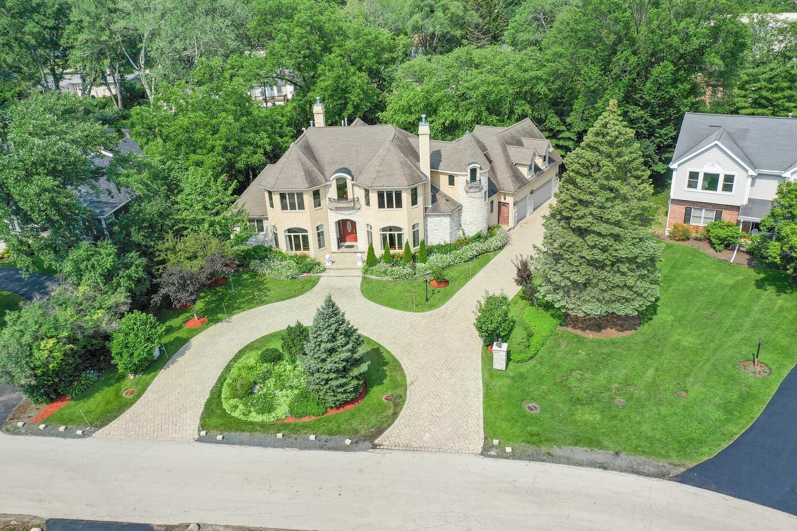 238 Linden Road Northbrook, IL 60062 - Photo 43 of 51 an aerial view of a house