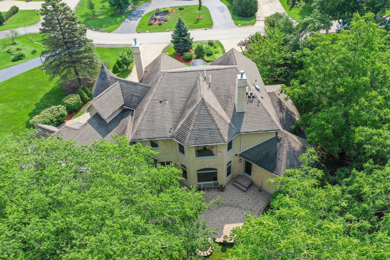 238 Linden Road Northbrook, IL 60062 - Photo 44 of 51 an aerial view of a house with a yard and potted plants