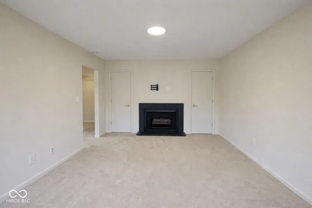 $204,900 | 586 Hunters Drive, Unit D, Carmel, IN 46032