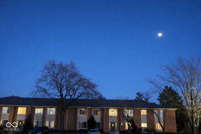 $204,900 | 586 Hunters Drive, Unit D, Carmel, IN 46032