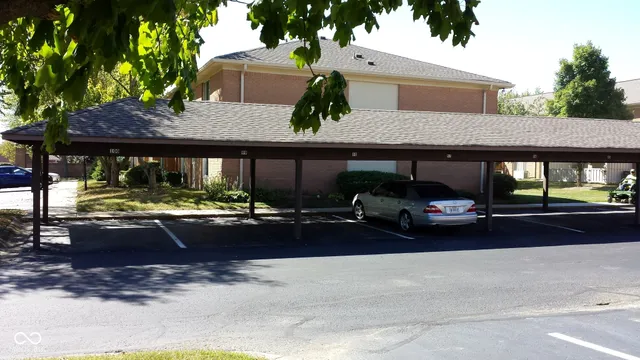 $204,900 | 586 Hunters Drive, Unit D, Carmel, IN 46032