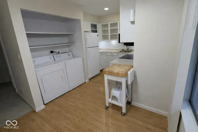 $204,900 | 586 Hunters Drive, Unit D, Carmel, IN 46032